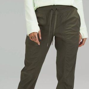 Lululemon Dance Studio Jogger Size 0 Army Green